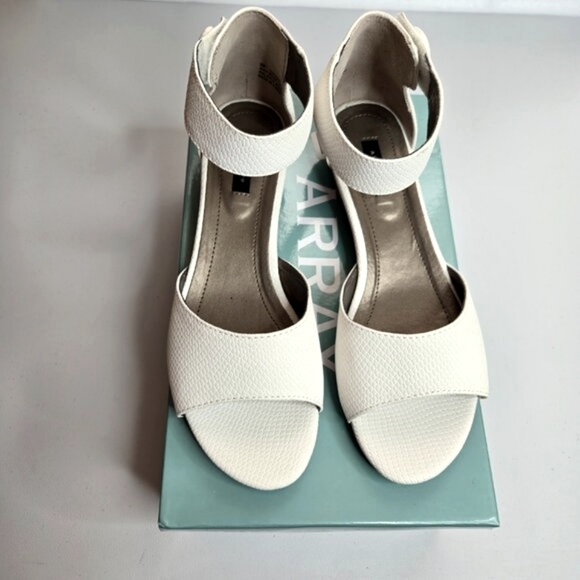 Array Havana White Snake Print Ankle Strap Low Wedge Sandals Sz 9 - Picture 5 of 10